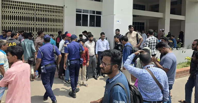 নারায়ণগঞ্জে দালালবিরোধী অভিযান